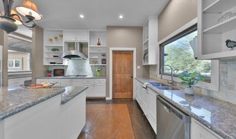 1523 Meadow Gln, Adkins, TX 78101