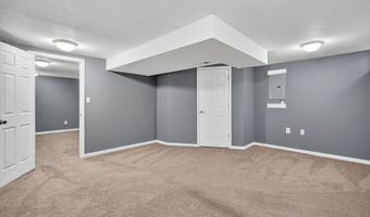 354 NW Georgetown Blvd, Ankeny, IA 50023