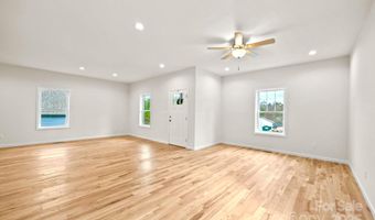 7 Berry Crest Ln, Arden, NC 28704