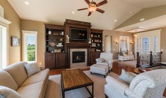 2526 Coyote Dr, Ames, IA 50014