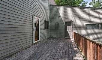 2006 11th Ave NE, Austin, MN 55912