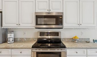 4 Lake Linden Pl, Bluffton, SC 29910