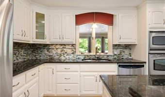 70 High Ridge Dr, Cumberland, RI 02864