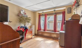 32 Union St, East Greenwich, RI 02818