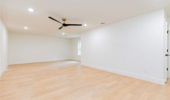 4 Lauder Cir, Bella Vista, AR 72715