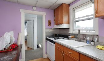72 Terrace St, Bergenfield, NJ 07621