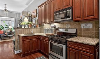 808 BROADWAY, Bayonne, NJ 07002