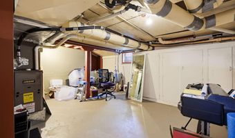 307 N Main St, Ashland, OR 97520