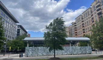 3600 S GLEBE Rd 326W, Arlington, VA 22202