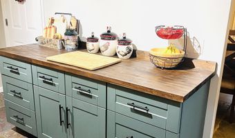 306 Shandell Dr, Bedford, IN 47421