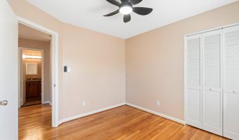 7852 OREANA Dr, Annandale, VA 22003