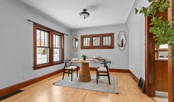 209 W PARKWAY Blvd, Appleton, WI 54911