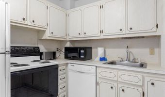 9440 W Bay Harbor Dr 2B, Bay Harbor Islands, FL 33154