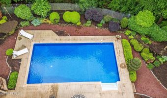 221 Lloyd Rd, Aberdeen, NJ 07747