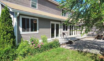 11 Bracket Cir, Charlestown, NH 03603