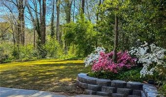983 Hills Dr, Decatur, GA 30033