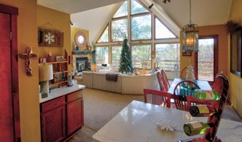 51 FORREST St, Basye, VA 22810