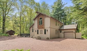 129 Woodbury, Blakeslee, PA 18610