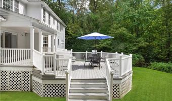 215 Watch Hill Dr, East Greenwich, RI 02818