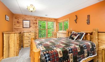 5084 Woodland Ave, Bagley, MN 55803