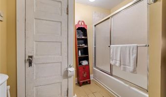 305 N Main St, Alma, WI 54610