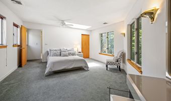 25 Surrey Dr, Cheshire, CT 06410