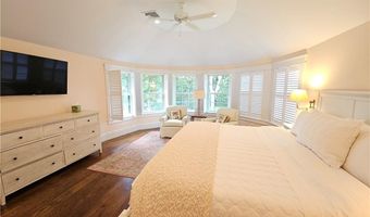 209 Coggeshall Ave, Newport, RI 02840