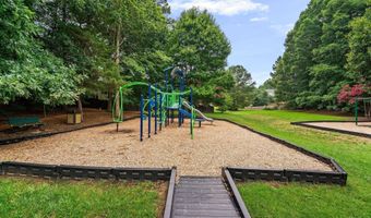 1209 Waterford Green Dr, Apex, NC 27502