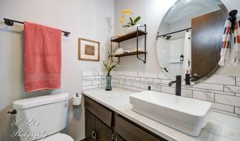 1402 Winaki Trl, Algonquin, IL 60102