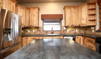 8 Calabaza Draw Ln, Carlsbad, NM 88220