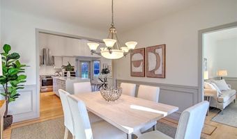 6 Grandstand Dr, Lincoln, RI 02865