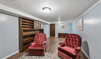 300 S Oak St, Anamosa, IA 52205