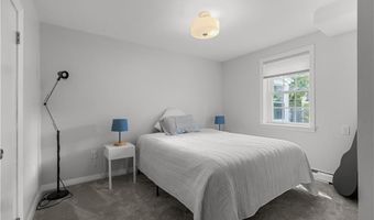 80 PECK Ave, Bristol, RI 02809