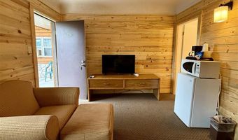244 Yellowstone Ave W, Cody, WY 82414