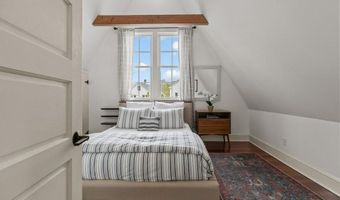 50 Lee Ave, Newport, RI 02840