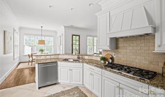 2141 Chatham Ave, Charlotte, NC 28205