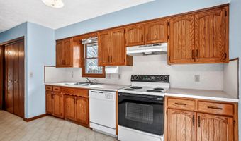 1006 Baretta Ct, Aurora, MO 65605