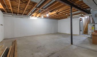 2015 E COLLEGE Ave, Appleton, WI 54915