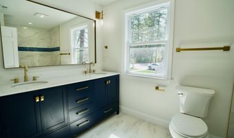 65 Sebbins Pond Dr, Bedford, NH 03110