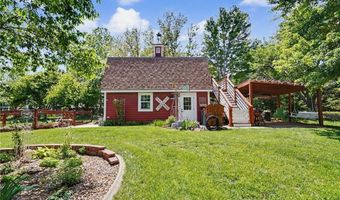 618 E 1714 Rd, Baldwin City, KS 66006