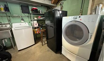 9211 ASHTON Rd, Philadelphia, PA 19114