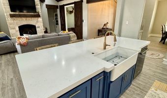 1605 NW Eliam Dr, Andrews, TX 79714