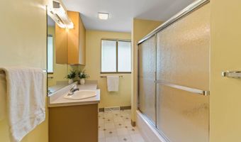 433 Westwood Dr, Ames, IA 50014
