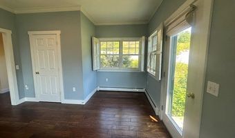 11 Treat St, Belfast, ME 04915