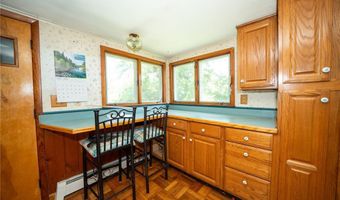 720 Bennett Rd, Angola, NY 14006