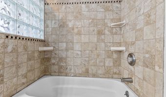 814 S MASON St, Appleton, WI 54914