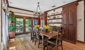 82 W 34TH St, Bayonne, NJ 07002