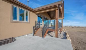 18 RAINBOW VALLEY LODGE Rd, Centennial, WY 82055