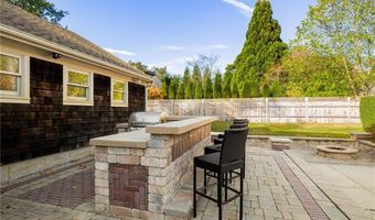 138 Carroll Ave, Newport, RI 02840