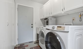 3401 Woodview Pl, Columbus, OH 43220